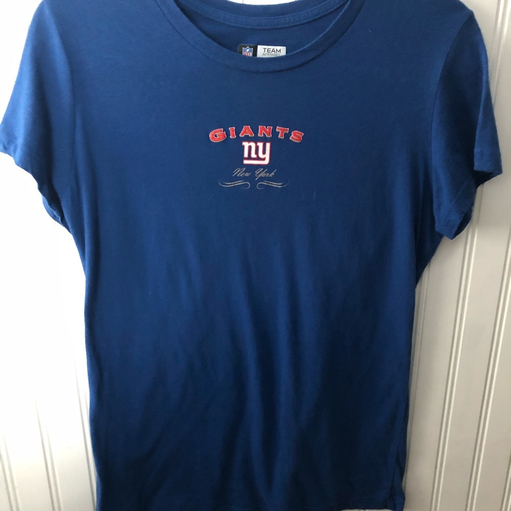 NY Giants Woman’s t shirt Lg